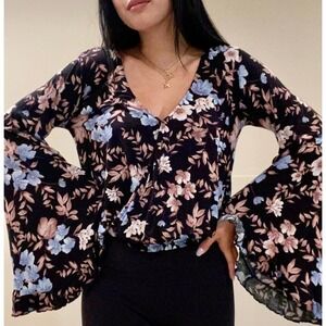 American‎ Eagle Womens S Soft Sexy Crepe Top Floral Faux Wrap Bell Sleeve 70s